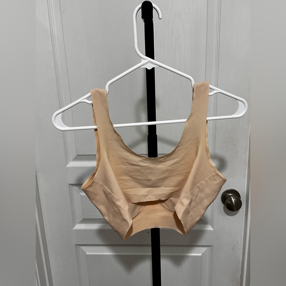 Size large seamless bra - Picture 3 of 4